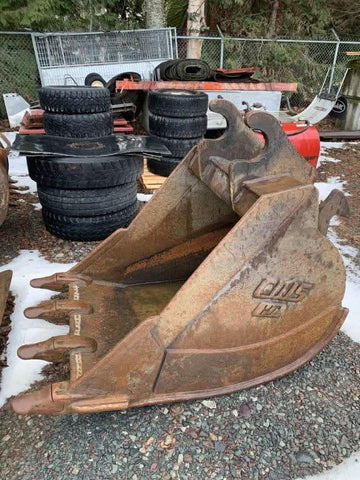 2008 Link Bell 240LX Excavator.
