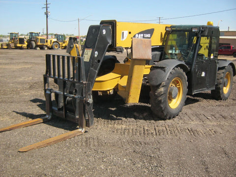 2013 Caterpillar TH943C Telehandler.