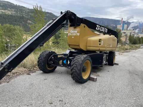 2014 Genie JLGZX135 Lift - Boom