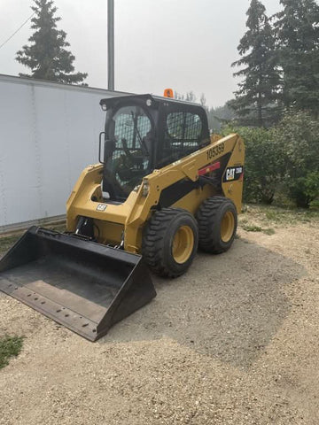 2016 Caterpillar 236D Skid Steer Loader.