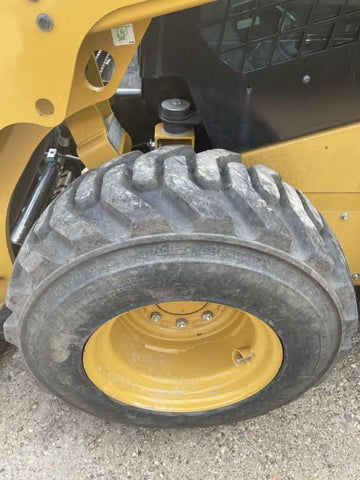 2016 Caterpillar 236D Skid Steer Loader.
