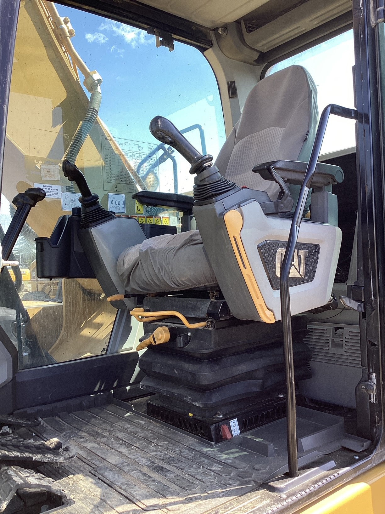 2018 Caterpillar 320 Excavator