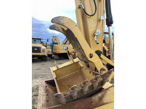 2018 Caterpillar 323 Excavator