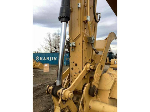 2018 Caterpillar 323 Excavator