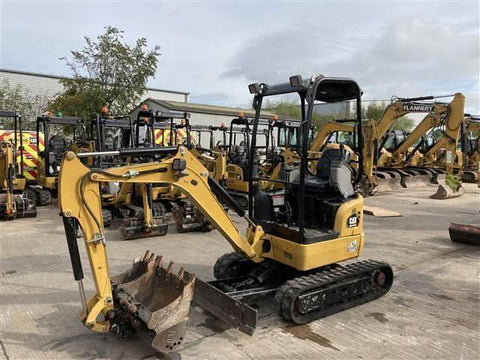 2018 Caterpillar 301.7D CR Excavator