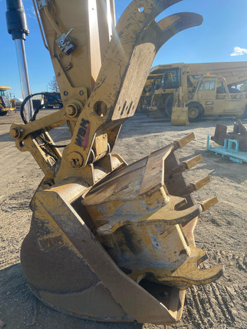 2023 Caterpillar 325 Excavator